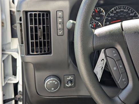 New 2025 GMC Savana 3500 w/ Power Convenience Package image 37