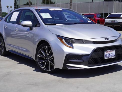 Used 2022 Toyota Corolla SE w/ Carpet Mat Package (TMS) FWD image 2
