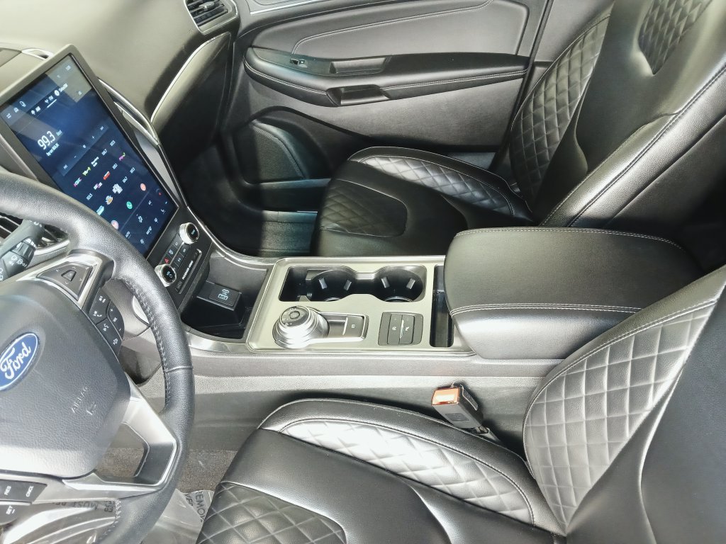 Used 2024 Ford Edge Titanium AWD/4WD image 17