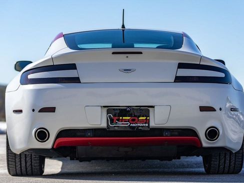 Used 2006 Aston Martin V8 Vantage Coupe image 25