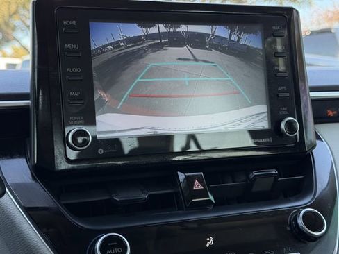 Used 2022 Toyota Corolla LE image 16