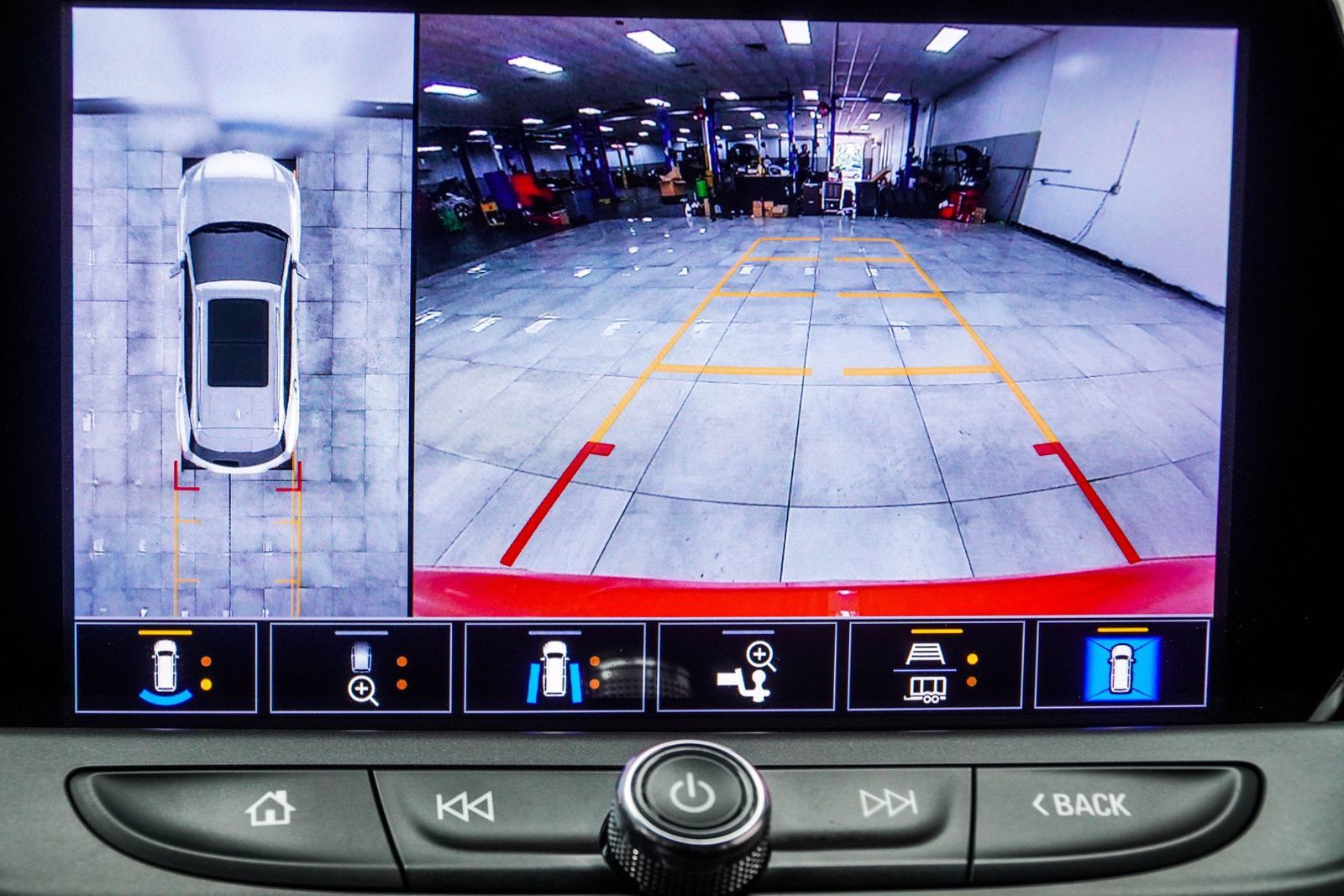 Used 2022 Chevrolet Blazer RS w/ Enhanced Convenience Package FWD image 30