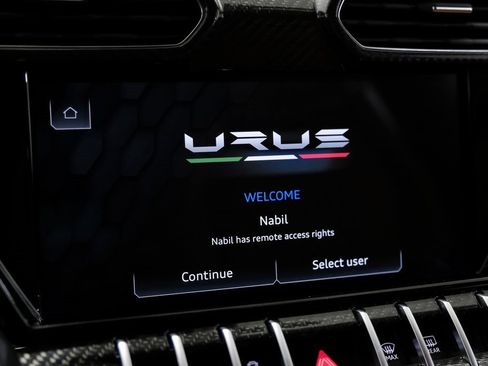 Used 2022 Lamborghini Urus image 25