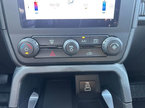 Used 2024 Ford Ranger XL image 17