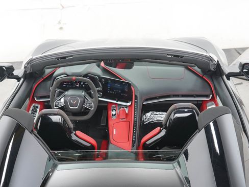 Used 2021 Chevrolet Corvette Stingray Preferred Conv w/ Z51 Performance Package RWD image 20