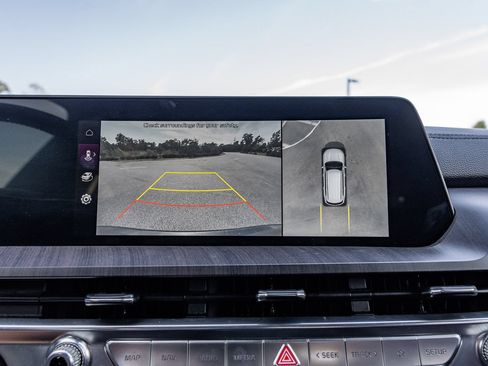 Used 2024 Kia Telluride SX FWD image 35
