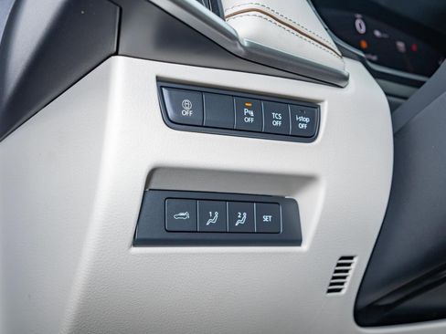 Used 2025 MAZDA CX-90 3.3 Turbo w/ Premium Plus Pkg image 25