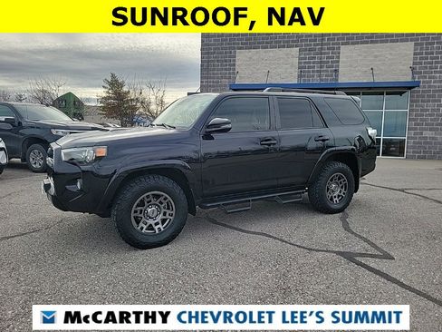 Used 2020 Toyota 4Runner Venture image 4
