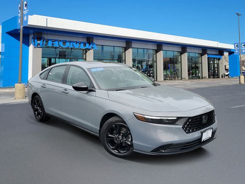 Certified 2025 Honda Accord SE image 1