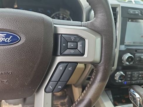 Used 2019 Ford F150 Lariat w/ Equipment Group 502A Luxury AWD/4WD image 14