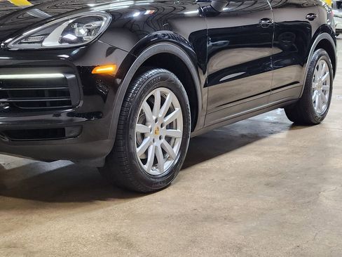 Used 2019 Porsche Cayenne image 17