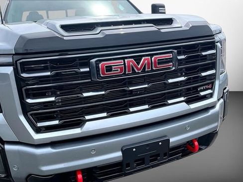 Used 2024 GMC Sierra 2500 AT4 w/ AT4 Preferred Package AWD/4WD image 29