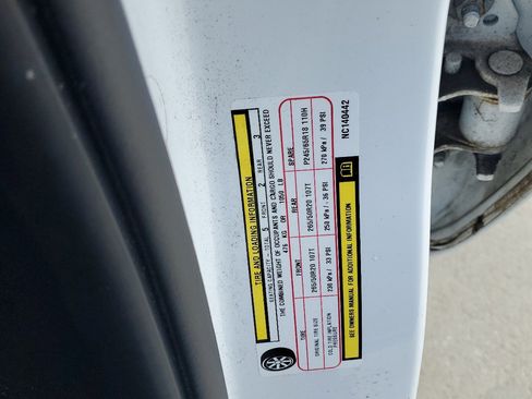 Certified 2022 Jeep Grand Cherokee Laredo X image 31