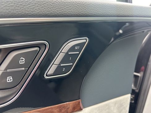 Used 2017 Audi Q7 3.0T Prestige AWD/4WD image 10