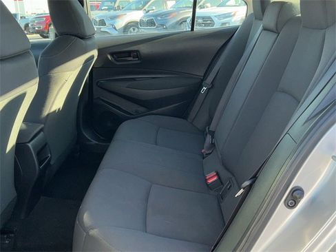 Used 2022 Toyota Corolla LE image 14