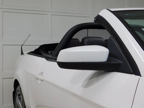 Used 2013 Ford Mustang GT Premium image 21