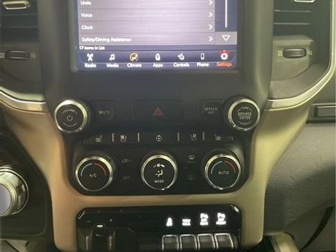 Used 2019 RAM 1500 Laramie AWD/4WD image 22