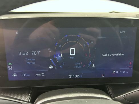 Used 2025 Chevrolet Equinox LT AWD/4WD image 14