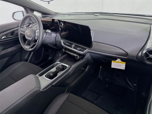 New 2026 Chevrolet Equinox EV LT w/ Comfort Package image 22