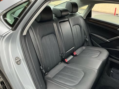 Used 2020 Volkswagen Passat 2.0T SEL image 21