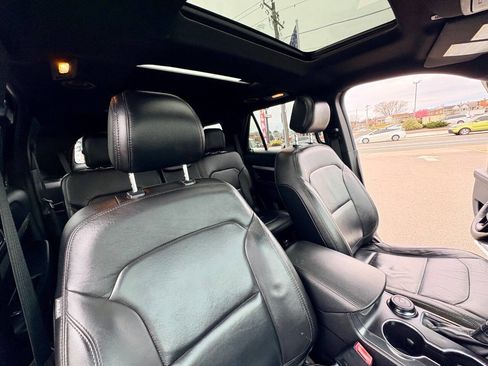 Used 2016 Ford Explorer XLT w/ Equipment Group 202A image 40