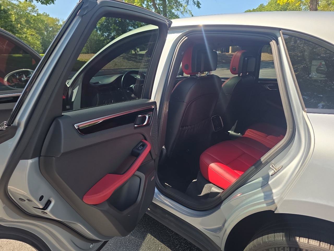 Used 2019 Porsche Macan S w/ Premium Package Plus AWD/4WD image 16