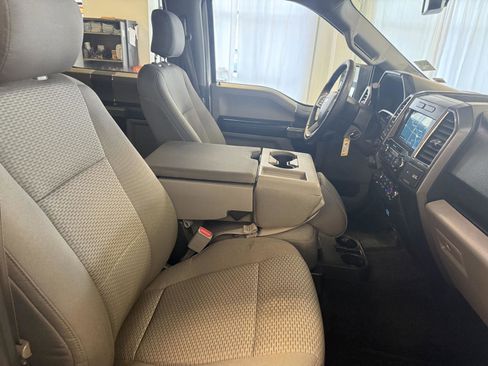 Used 2016 Ford F150 XLT w/ Equipment Group 302A Luxury image 19