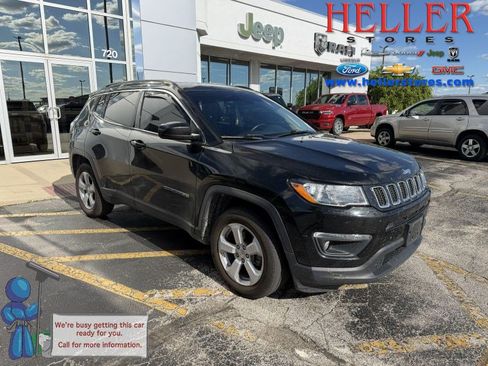 Used 2018 Jeep Compass Latitude w/ Popular Equipment Group AWD/4WD image 1