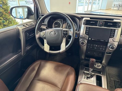 Used 2023 Toyota 4Runner Limited image 18