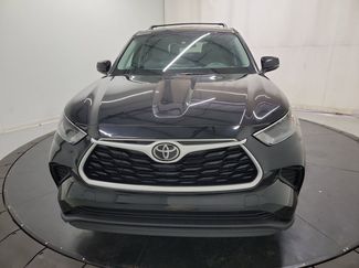 Used 2022 Toyota Highlander L video 2
