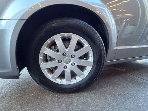 Used 2016 Chrysler Town & Country Touring image 22