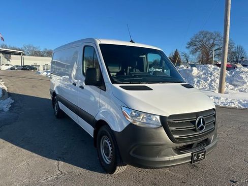 Used 2023 Mercedes-Benz Sprinter 144 Cargo image 7
