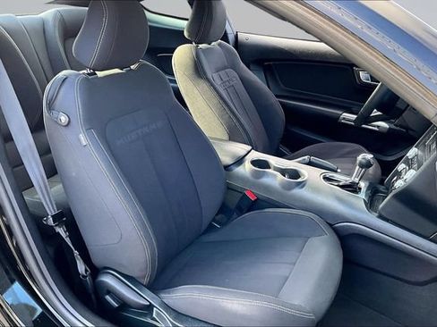 Used 2022 Ford Mustang Coupe w/ Black Accent Package RWD image 27
