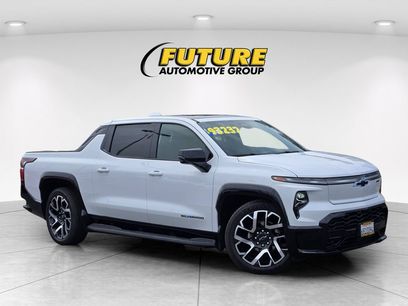 Used 2025 Chevrolet Silverado EV RST
