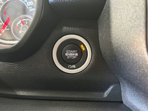 Used 2025 RAM 1500 Warlock AWD/4WD image 29