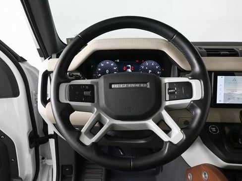 Used 2024 Land Rover Defender 110 X-Dynamic SE image 2