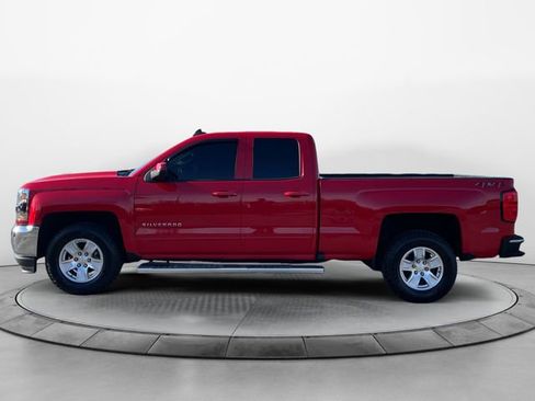 Used 2018 Chevrolet Silverado 1500 LT image 2