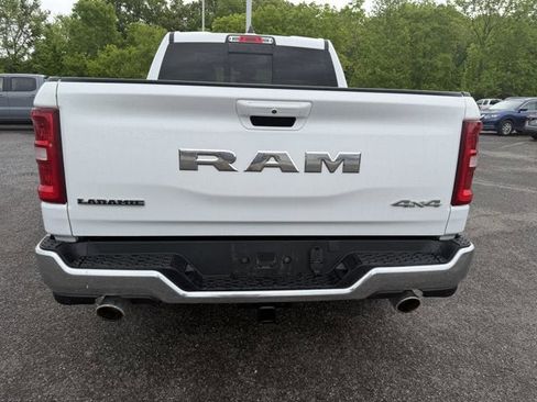Used 2025 RAM 1500 Laramie AWD/4WD image 9