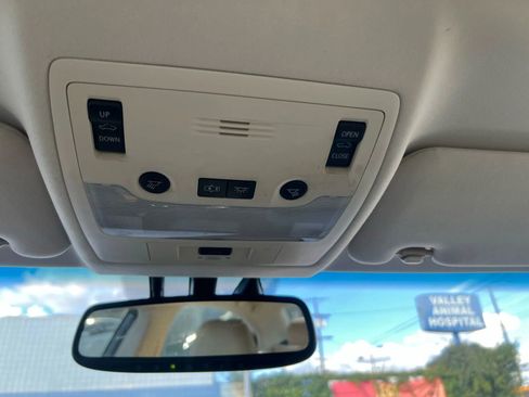 Used 2013 Lexus ES 300h w/ Luxury Pkg image 20