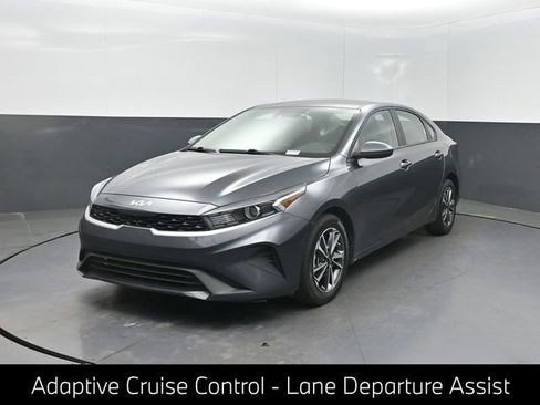 Used 2023 Kia Forte LXS FWD image 1