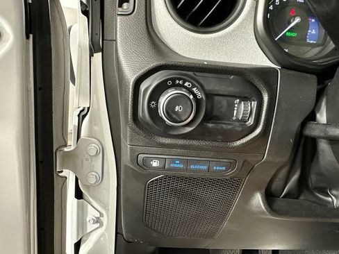 Certified 2024 Jeep Wrangler Unlimited AWD/4WD image 16