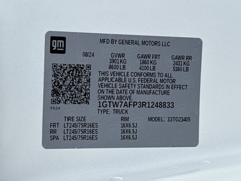 Used 2024 GMC Savana 2500 w/ Driver Convenience Package RWD image 33