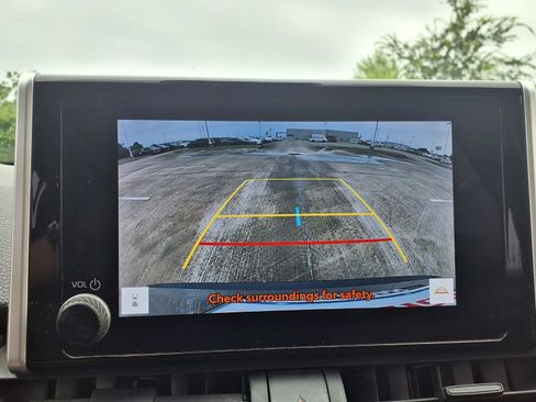 Used 2023 Toyota RAV4 LE AWD/4WD image 13