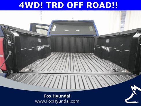 Used 2024 Toyota Tacoma TRD Off-Road image 10