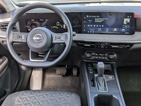 New 2026 Nissan Kicks SV w/ SV Premium Package image 29