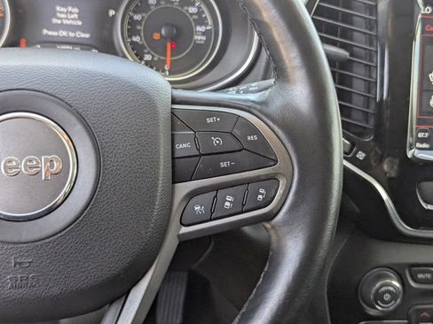 Used 2019 Jeep Cherokee Limited w/ Technology Group image 37