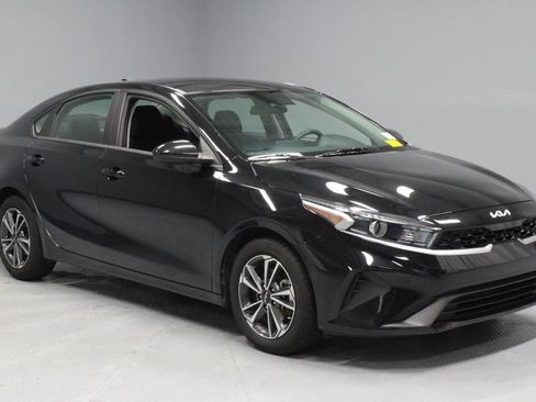 Used 2024 Kia Forte LXS FWD image 1