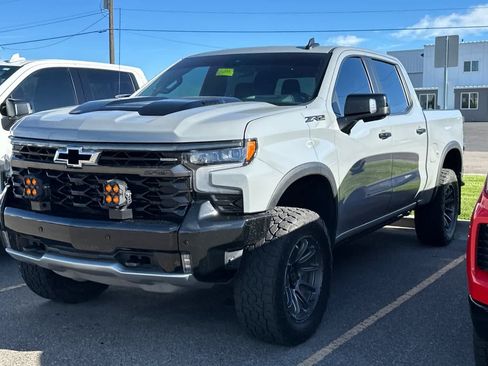 Used 2025 Chevrolet Silverado 1500 ZR2 w/ Technology Package AWD/4WD image 1