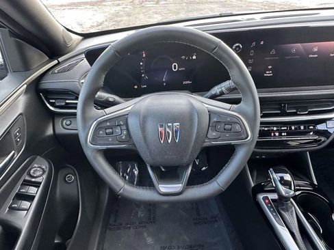 Certified 2024 Buick Envista Avenir image 15