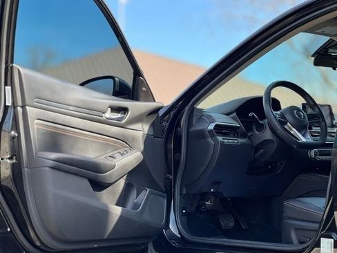 Used 2020 Nissan Altima 2.5 SR image 9